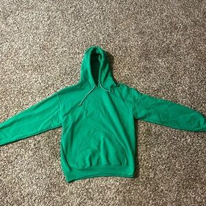 Gildan Green Hoodie Size Medium